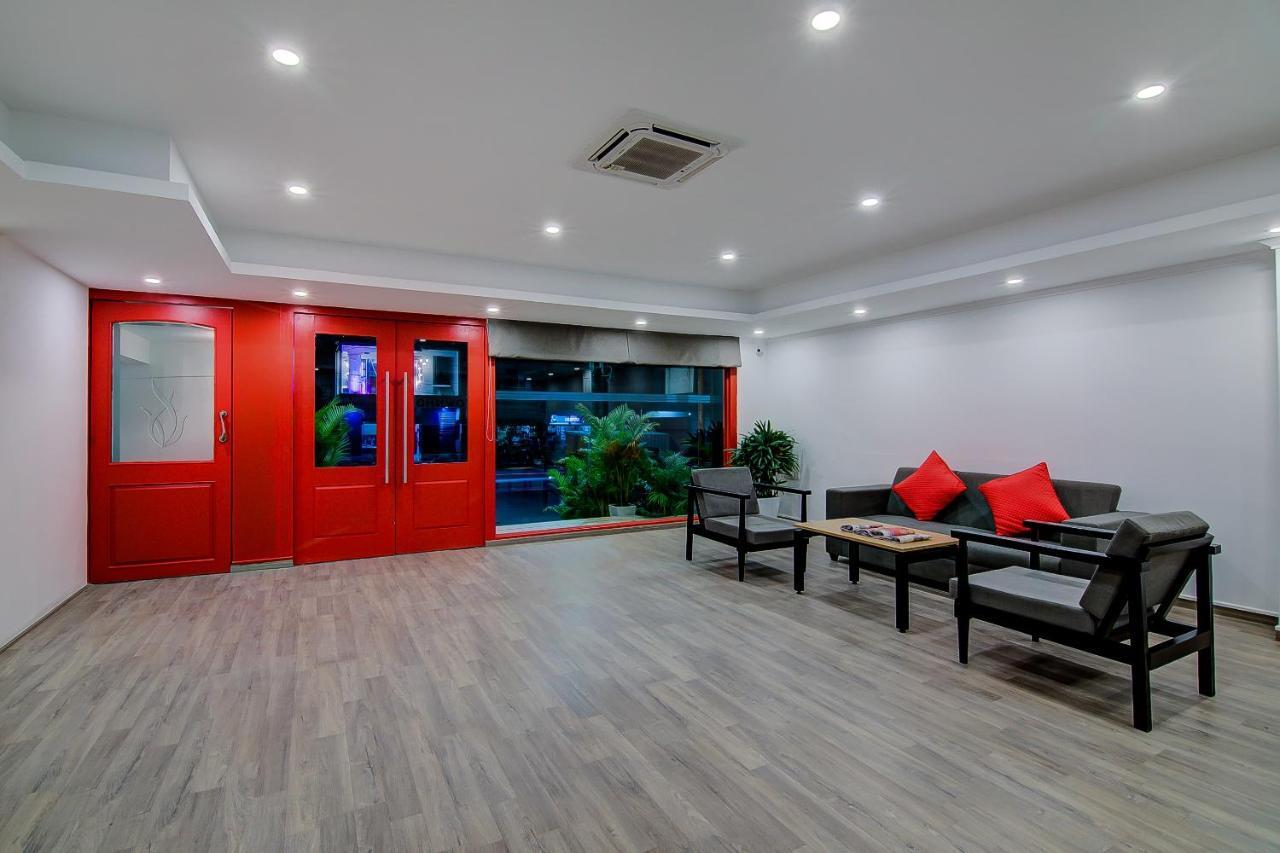 Oyo Townhouse 42 Urvashi Theatre Hotel Chennai Exterior photo
